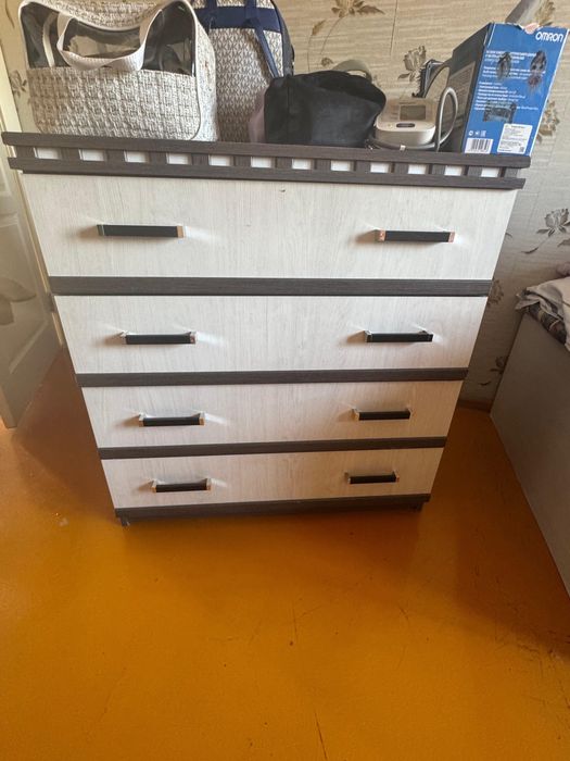 Продам комод для спальной