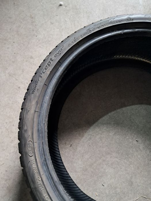 Anvelope second iarna 235 35 R20 Hankook 6mm 2022