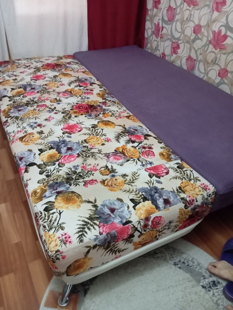 Продам диван в хорошем состоянии