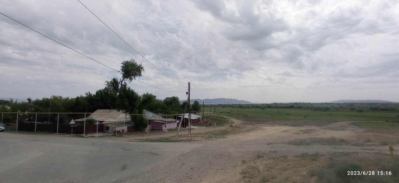 Село Ынтымак Продам дом 3х ком.  кр.кирпичный