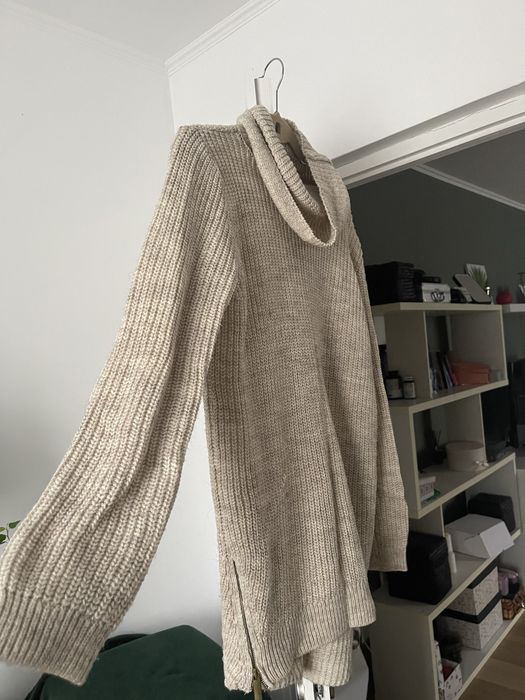 Pulover/ rochie bej