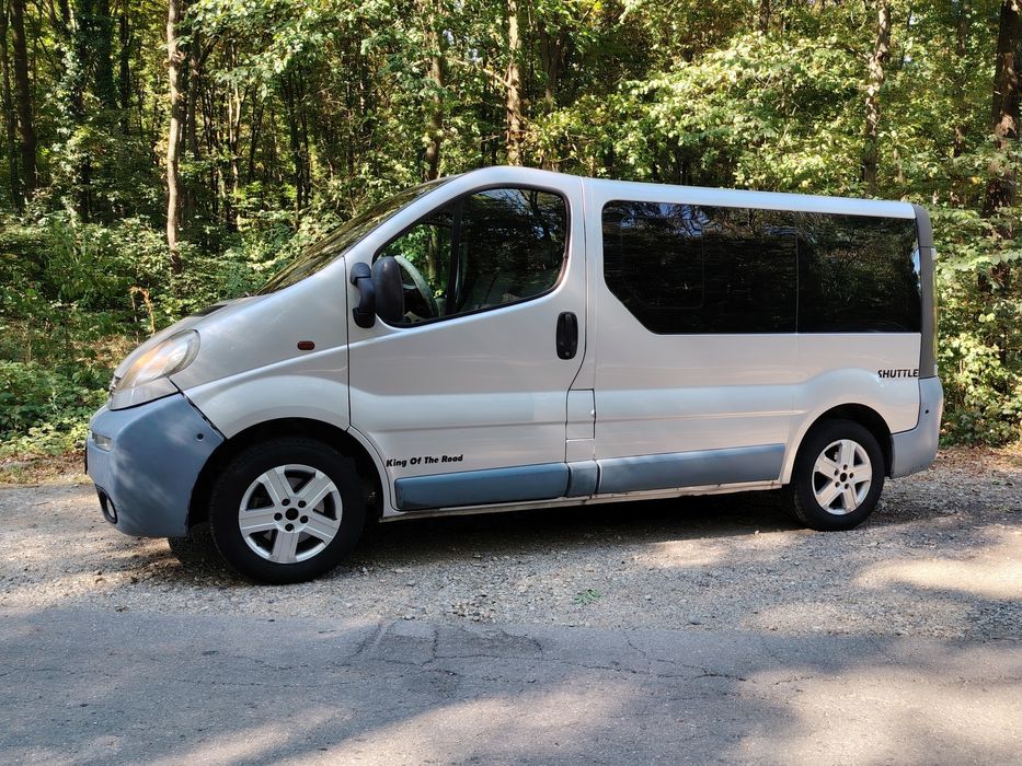 Opel vivaro 8+1 diesel 1.9 ( Nu Renault trafic sau primastar)