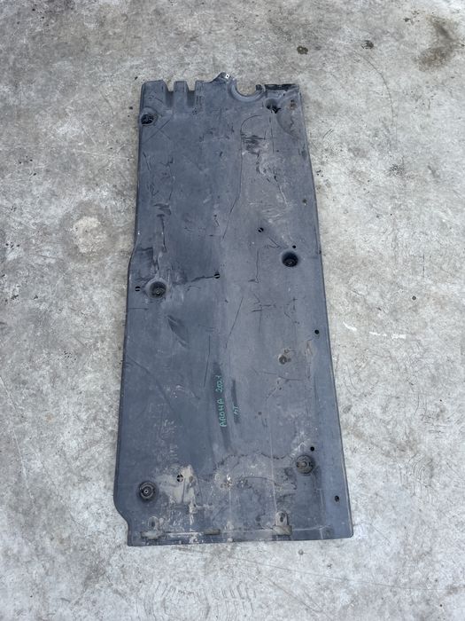 scut lateral stanga seat arona 2021