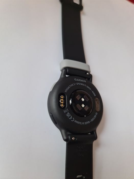 Garmin Vivoactive 5, 42 mm, Black, NOU!!!