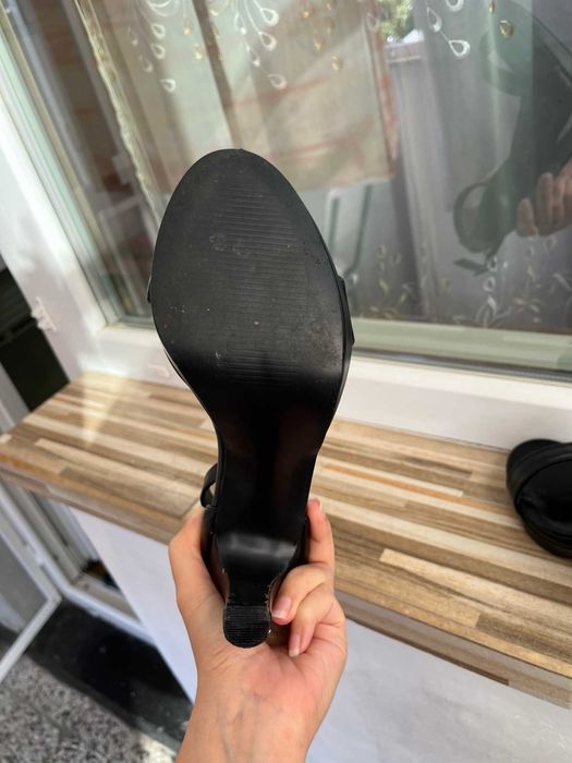 Черни дамски сандали от еко кожа