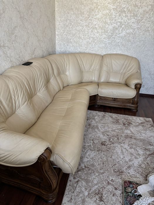 Продам диван натуральная кожа