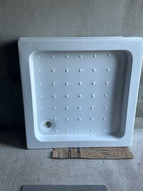 Vand set baie marca Dalet nou . OFERTA DE MOMENT