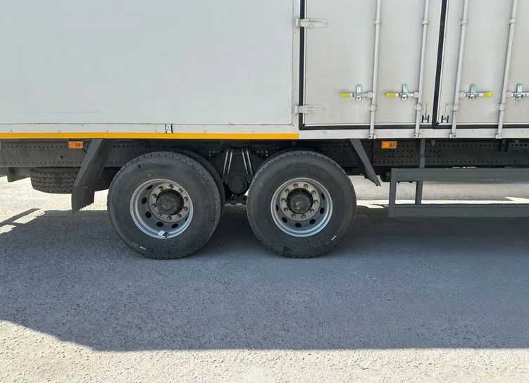 HOWO V5 ISUZU SHACMAN 9m furgonlari Sotuvda