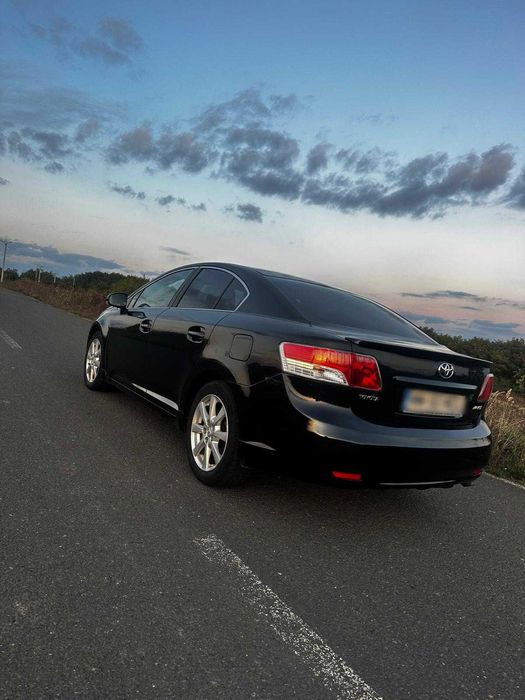 TOYOTA AVENSIS  2010 2.0 Diesel,Manuala
