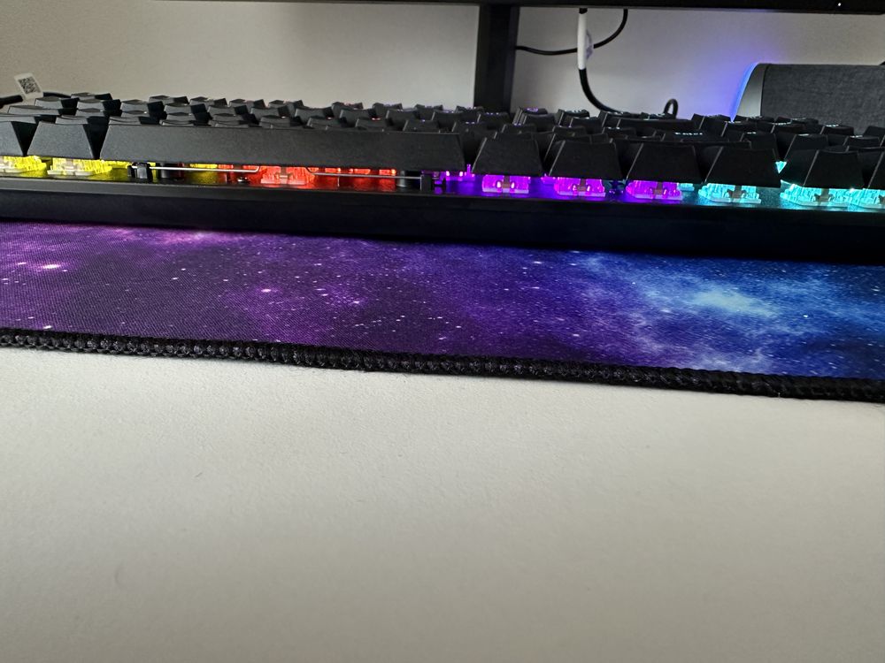 Tastatura mecanica RGB