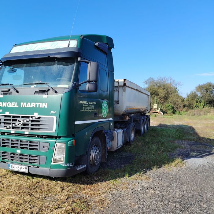 VOLVO si semiremorca Schmitz