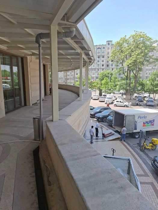 Срочно продаётся нежилое помещение в Мирзо - Улугбекском районе.