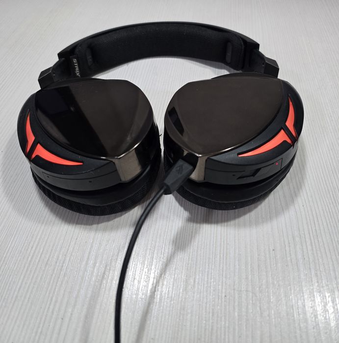 Casti ASUS Rog Strix Fushion 500