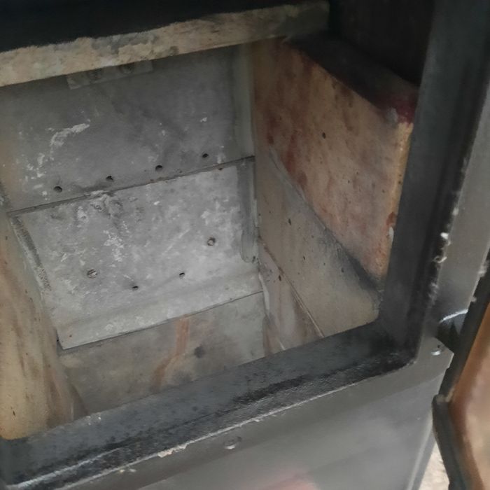 Soba de 5 kw cu sticlă focar șamotat si plita fonta