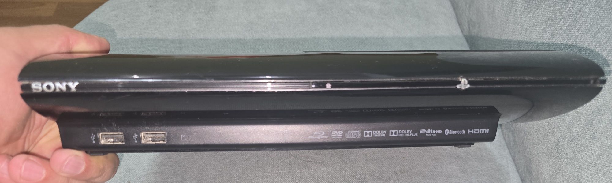 Срочно продам PS3 оригинал . Полный комплект.  Отлично работает!!!