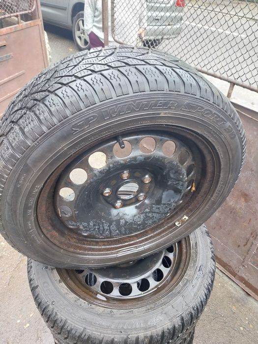 Vând cauciucuri de iarna și genți tabla