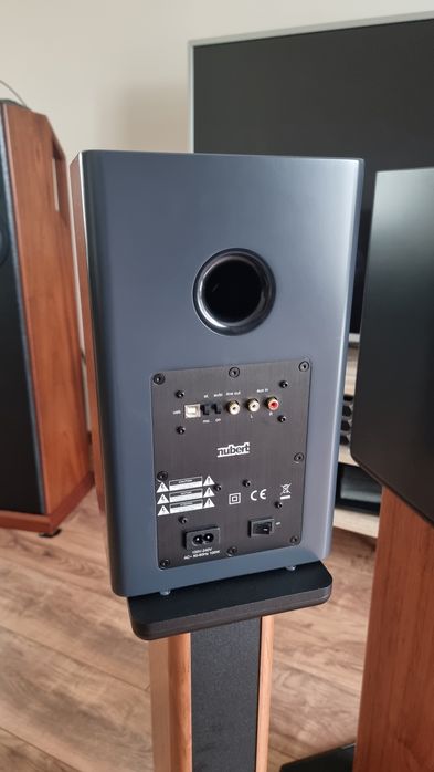 Nubert nupro A-10 активни тонколони