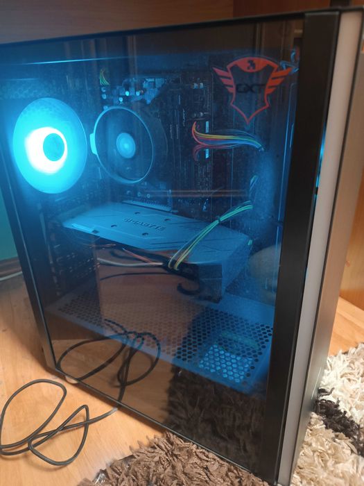 PC de vânzare +Monitor curbat 32