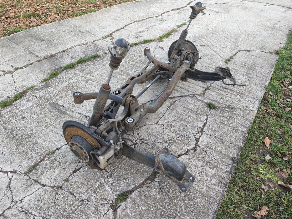 Punte spate completă cu etriere Volkswagen Passat B6