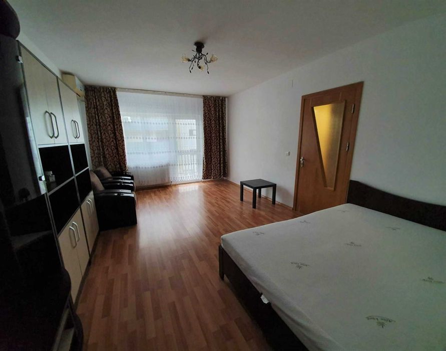 Garsoniera de inchiriat