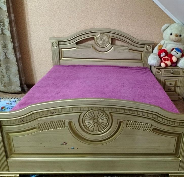 Спальный гарнитур