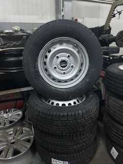 Jante Ford Transit Anvelope iarna noi Laufen Hankook 235 65 16C