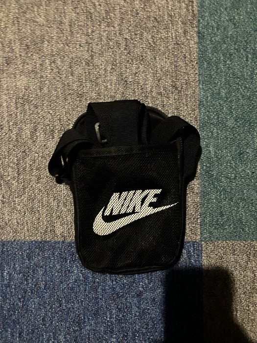 Черна чанта nike
