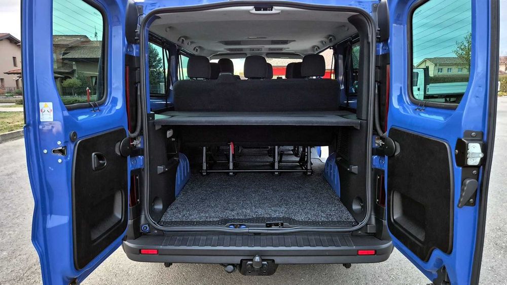Opel Vivaro An 2018 8+1 Locuri Model Extra Lung Trafic