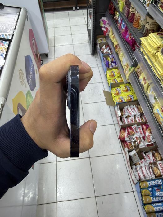 Iphone 12 pro max sotiladi