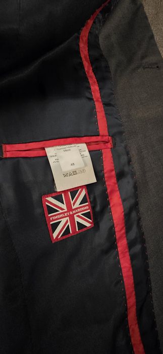 Мъжки Костюм ! Нов!FINSHLEY & HARDING!Размер М, slim fit!