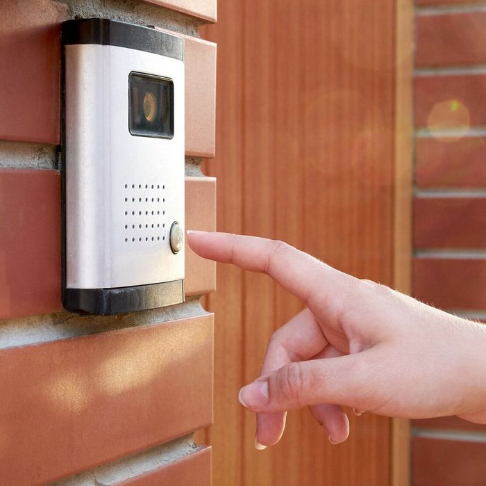 Установка домофон и камеры видеонаблюдения