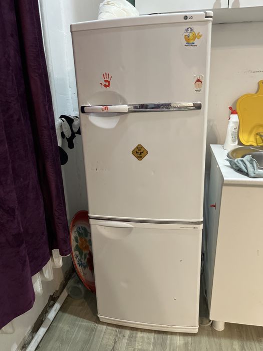 Продам холодильник LG