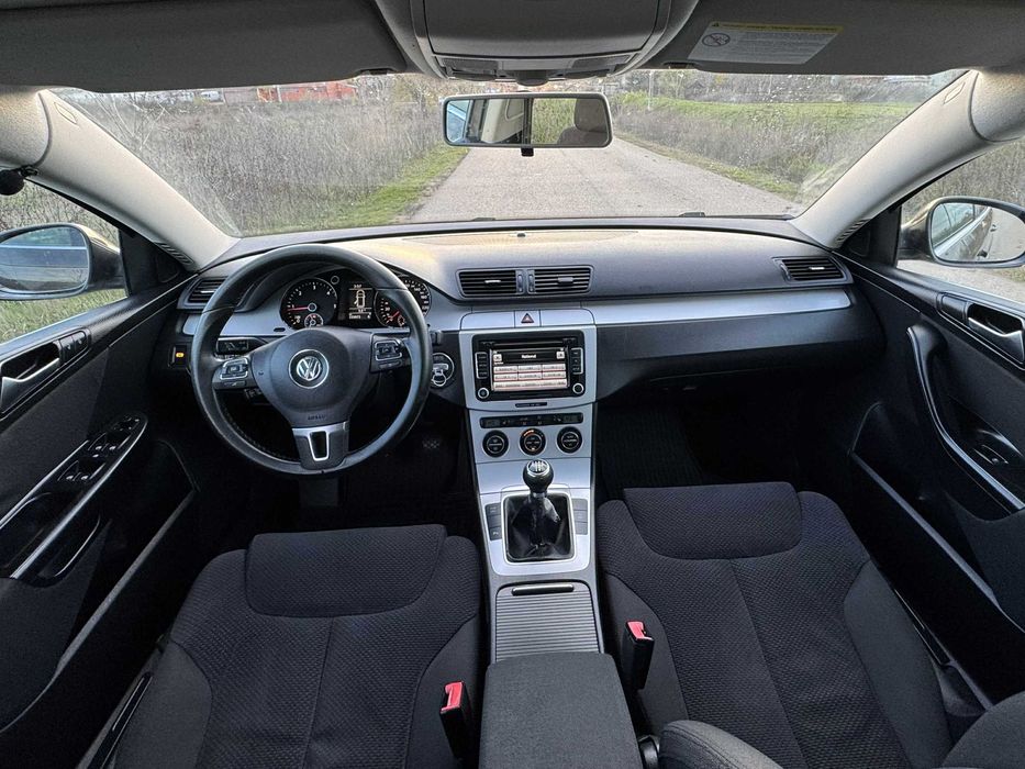 VW Passat 2.0TDI 2010 Euro5 • Clima • Trapă • Navi • Jante • Germania