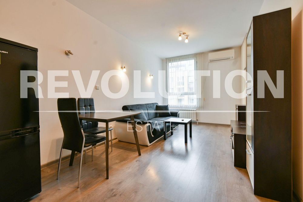 Двустаен апартамент в ж.к. Младост 4