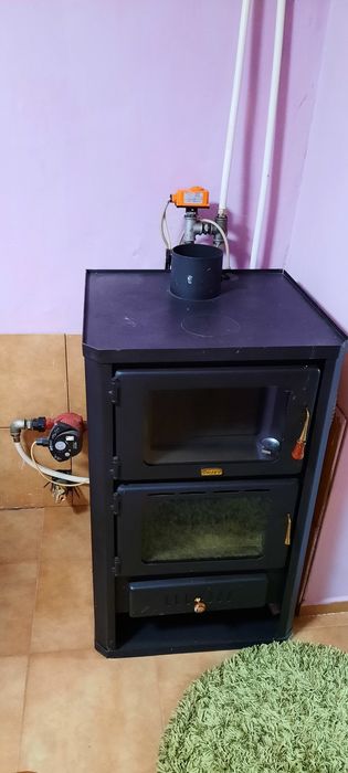 Печка с водна риза,радиатори,бойлер и лира неизползвани