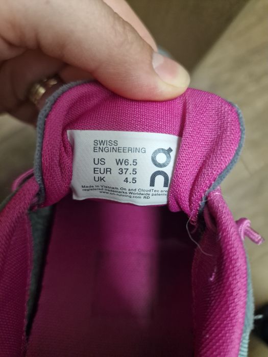 Vând sneaker on de fete