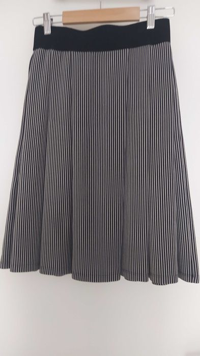 Дамска пола Дика размер 34/XS