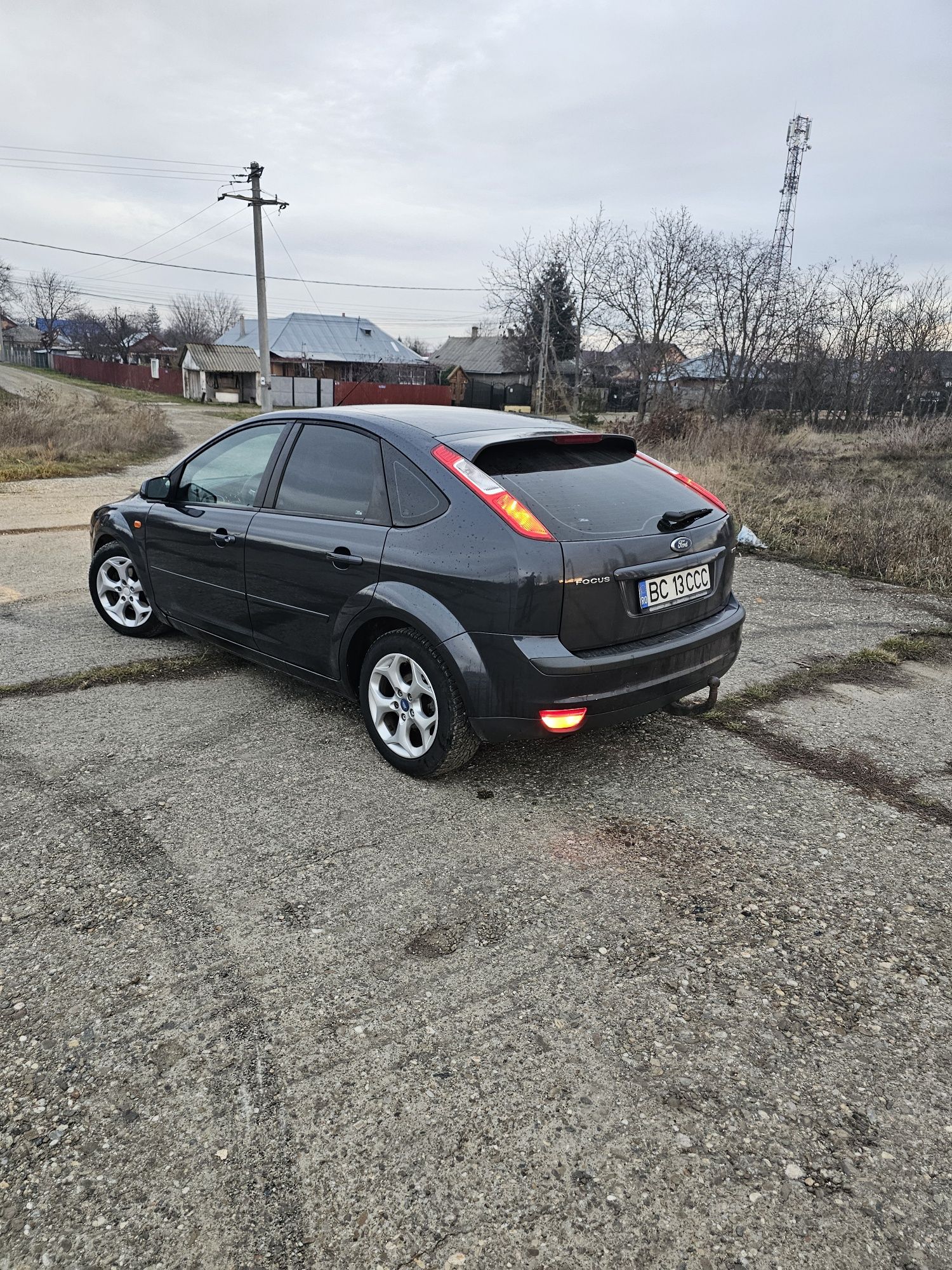 Proprietar vând autoturism marca Ford