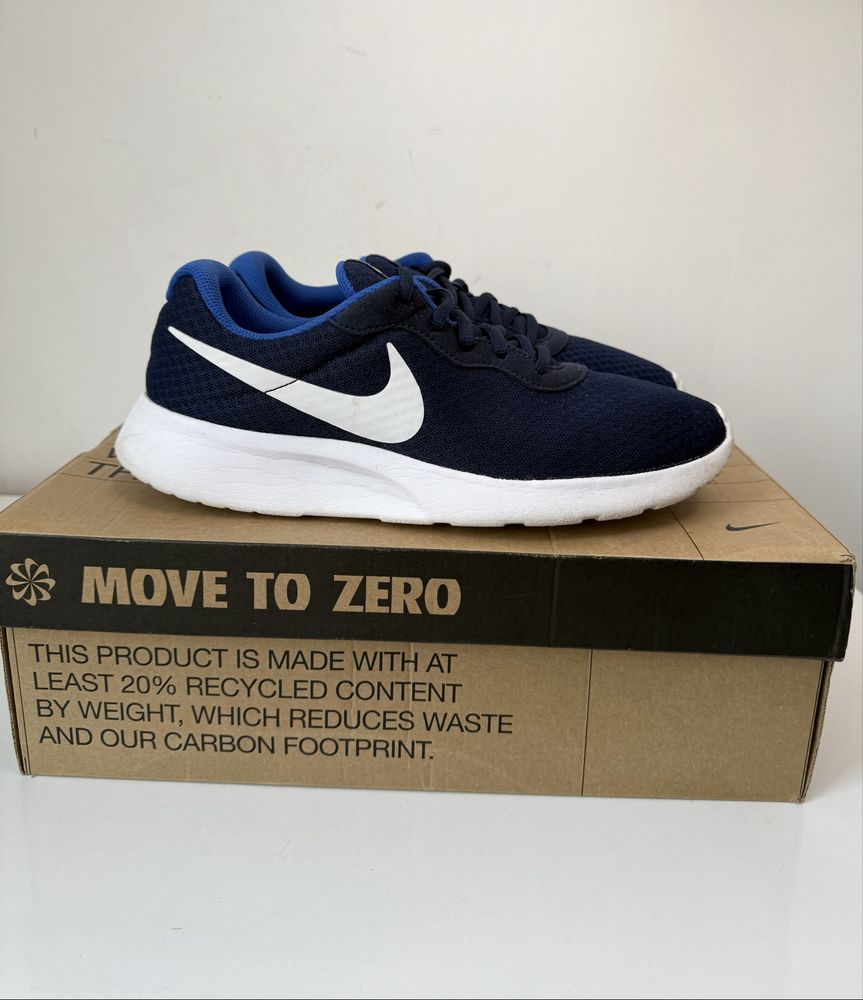 Nike Tanjun ( 42) Маратонки