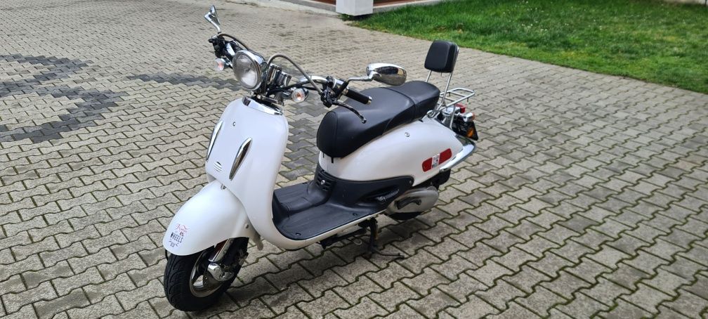 Scuter retro 125 imitatie Aprilia an 2011 cp7