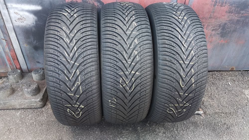 зимни гуми 225/55/18 BF Goodrich 
dot4021
6.97 мм грайфер 
Добро състо