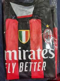 Тениска на ФК Милан