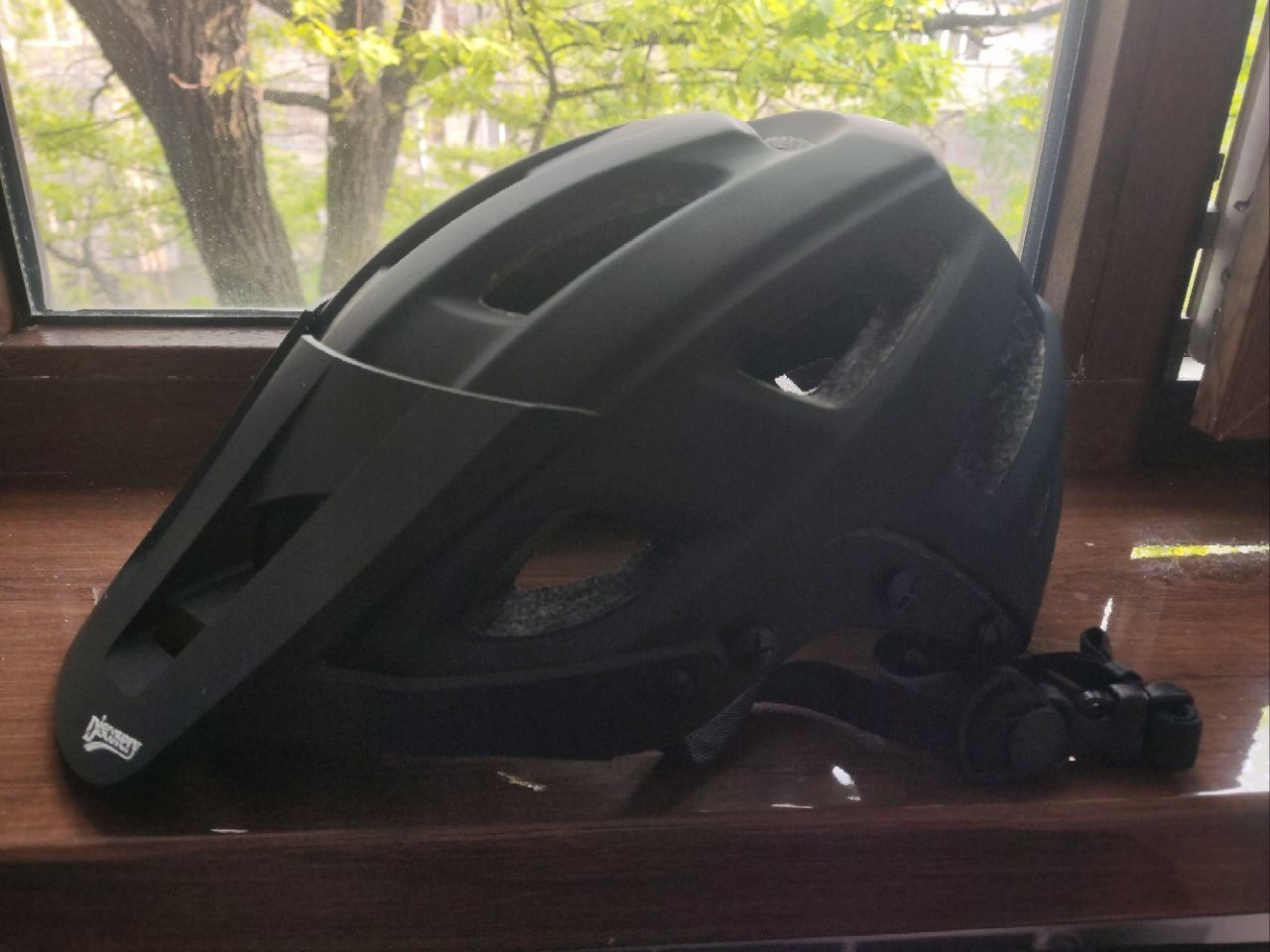 Продам не дорого новый шлем