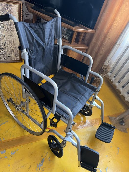 Домашняя коляска для передвижения