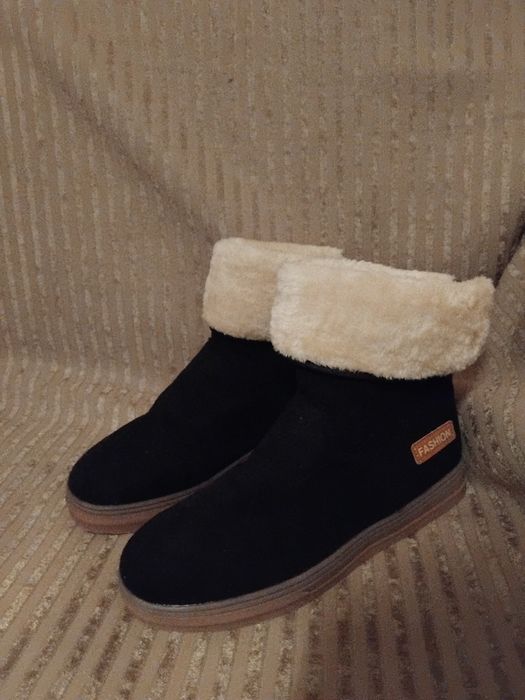 Топли боти, 42 номер