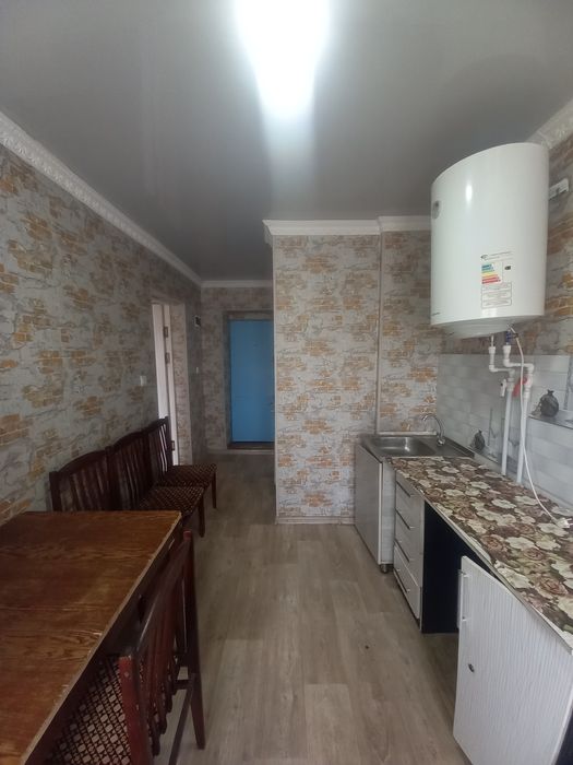 Срочно сдаётся 1 ком кв в чирчике гурпарк на против Анор банк