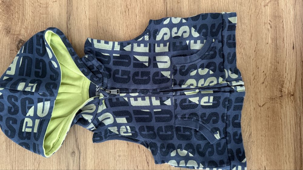 3части / Комплект за бебе на марката Guess, 6/9м