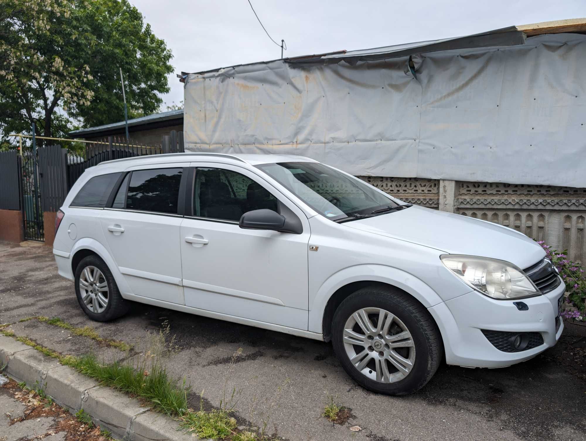 Opel Astra caravan