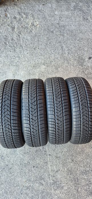 4 anvelope iarna noi Pirelli 205/55/19,dot 2022.Pretul este pe bucata