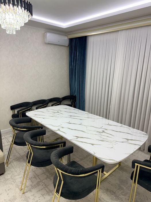 Продам стол и стулья без деффекта